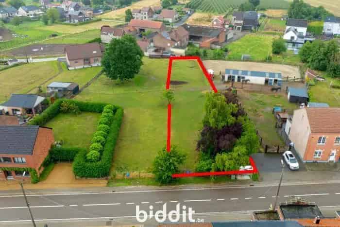 BOUWGROND HALF-OPEN bebouwing