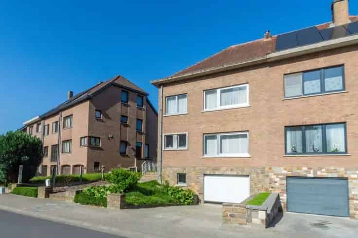 Te Koop: Verzorgde Driegevelwoning 3 slaapkamers Sint-Pieters-Leeuw