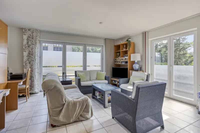 Lichtrijk hoekappartement met zicht op bos en tuin!