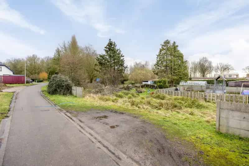 Welgelegen bouwgrond van 548m² aan de Ertsenrijkstraat