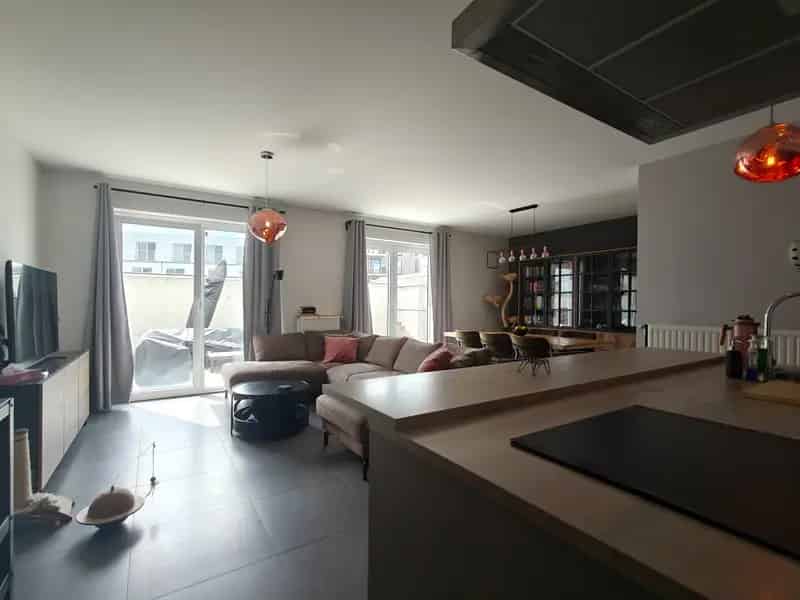 Gelijkvloers appartement te huur in Lokeren