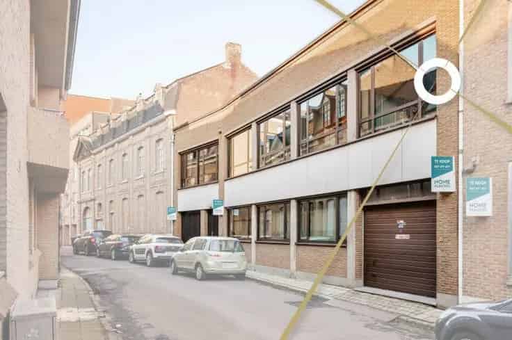 Kantoorgebouw te Koop Ieper