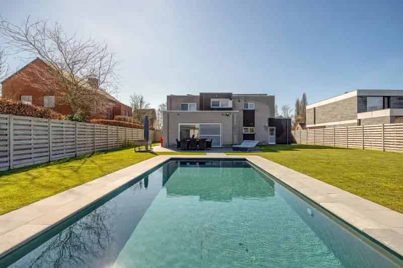 Huis te huur: Energiezuinige Villa met 5 slaapkamers en Zwembad