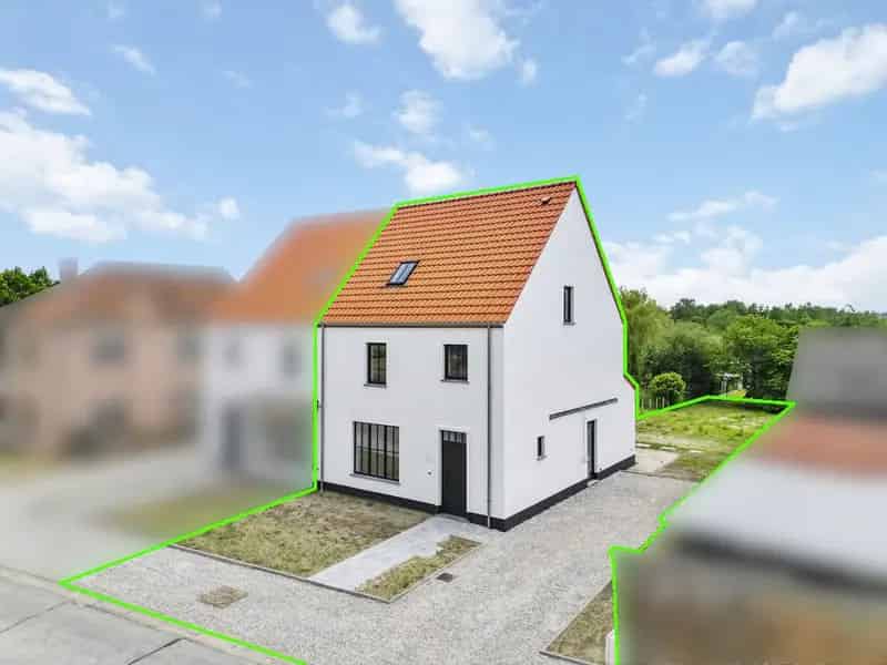 Prachtige, volledig afgewerkte nieuwbouwwoning in landelijke omgeving