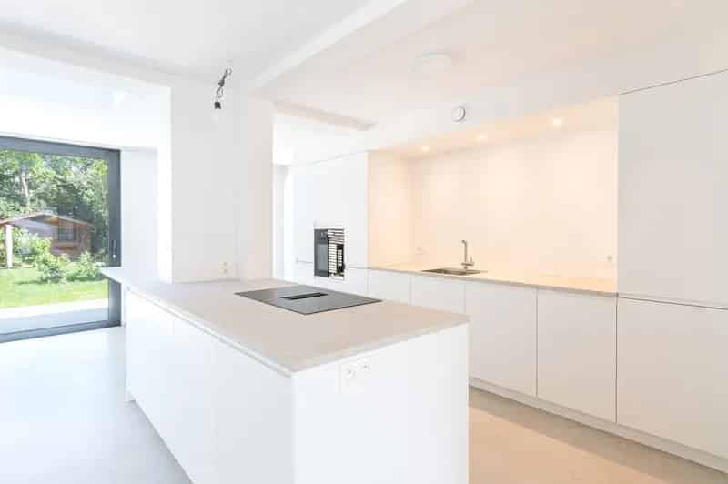 Ruime gerenoveerde woning met vier slaapkamers
