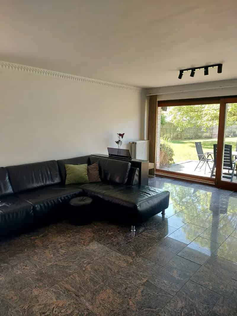 Mooie woning met 3 slaapkamers en grote tuin