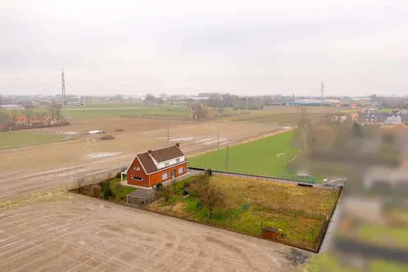 PRACHTIG GELEGEN ALLEENSTAANDE WONING OP 2.009 m²