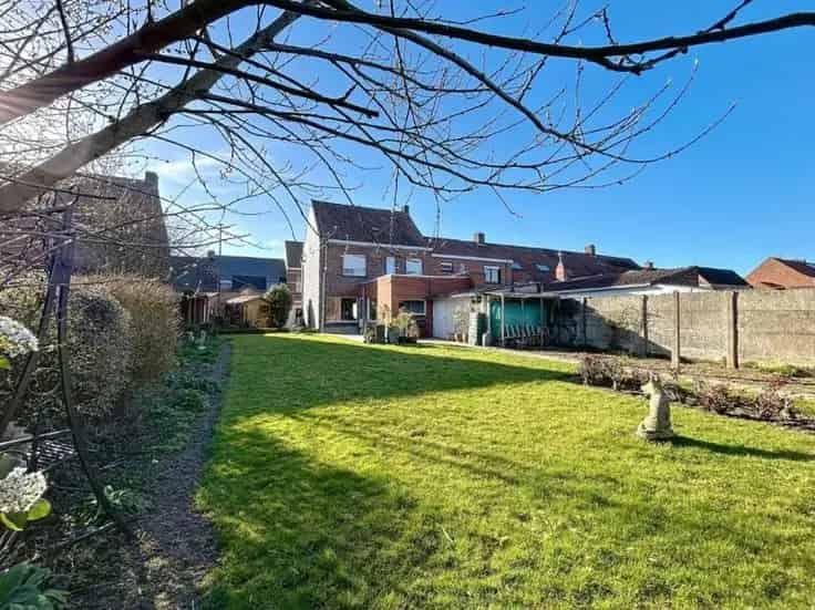 Huis Te Koop 3 Slaapkamers 596m² Garage Zonnepanelen