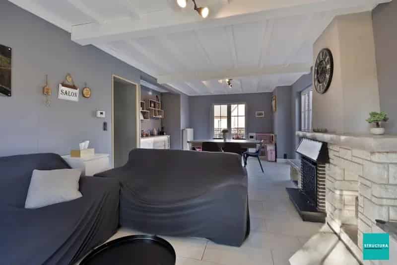 Woning met 5 kamers in rustige residentiële wijk