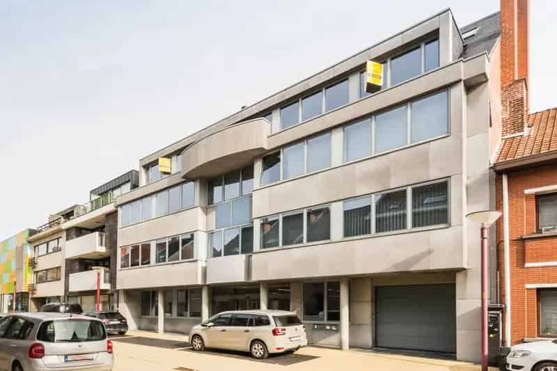 Ingerichte kantoorruimte in het volle centrum...