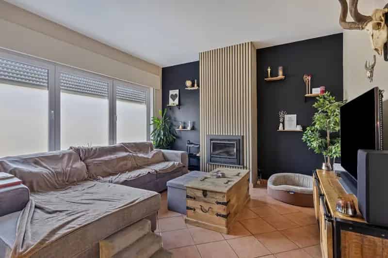 Instapklare 3-gevel woning te Lubbeek.