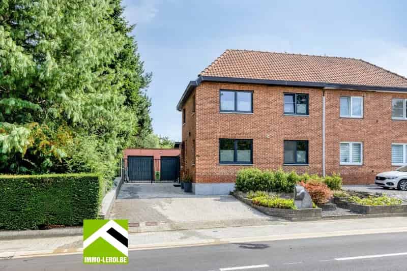 Ruime halfopen bebouwing met grote tuin op fietsafstand van het centrum van Tongeren