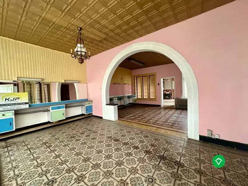 Riante woning met veel potentieel gelegen in Esen, Diksmuide