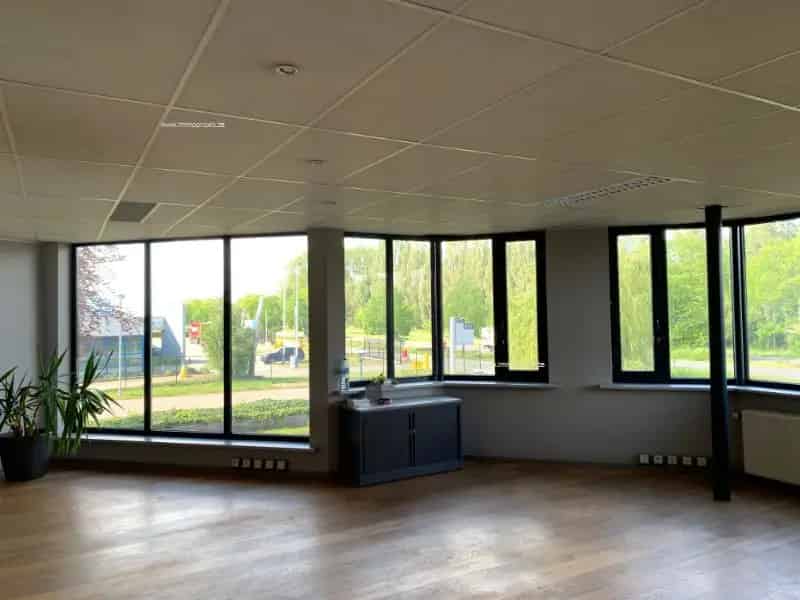 Kantoorgebouw te huur Bornem