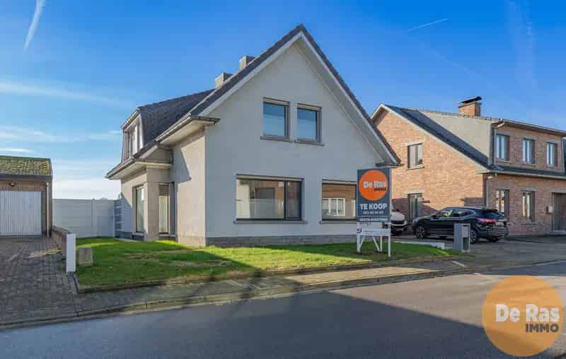 HILLEGEM - Charmante, rustig gelegen woning met 3 slaapkamers