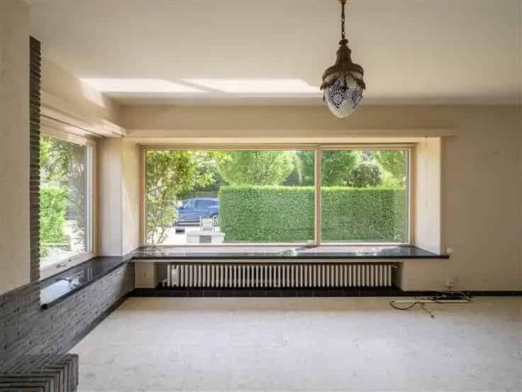 Huis Te Koop Deinze: Sixties Villa met 4 slaapkamers en potentieel