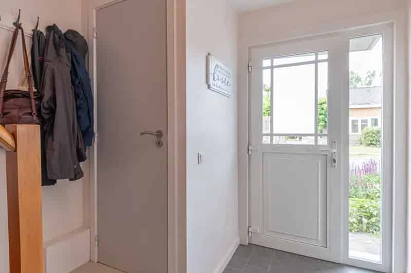 Instapklare gezinswoning te Heffen met garage en tuin