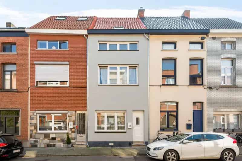 Ruime woning (150m²) met 4 slpks te koop!