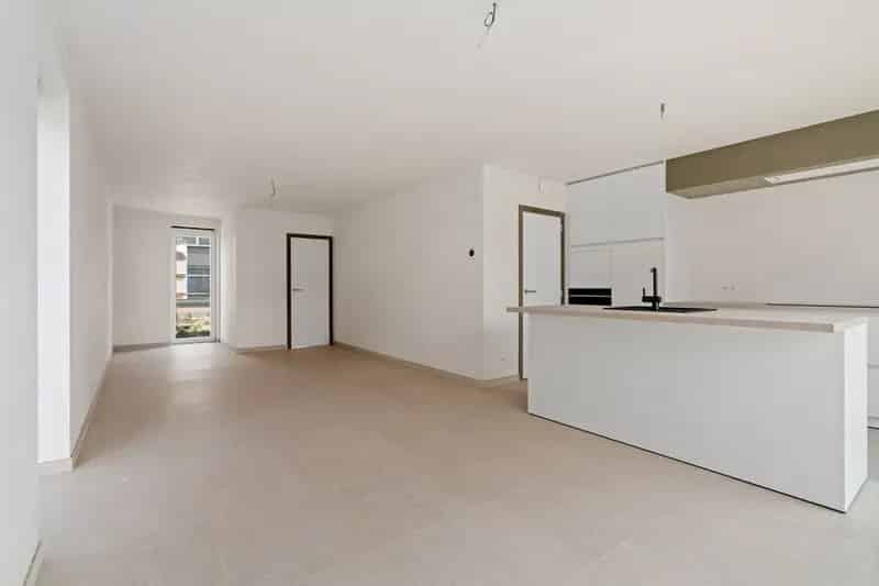 Hectaar bouwt twee ruime halfopen woningen te Serskamp