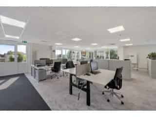 Kantoorruimte te huur Relegem 176m²