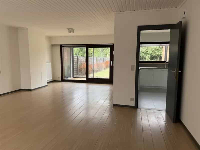 Halfopen Bungalow te Koop