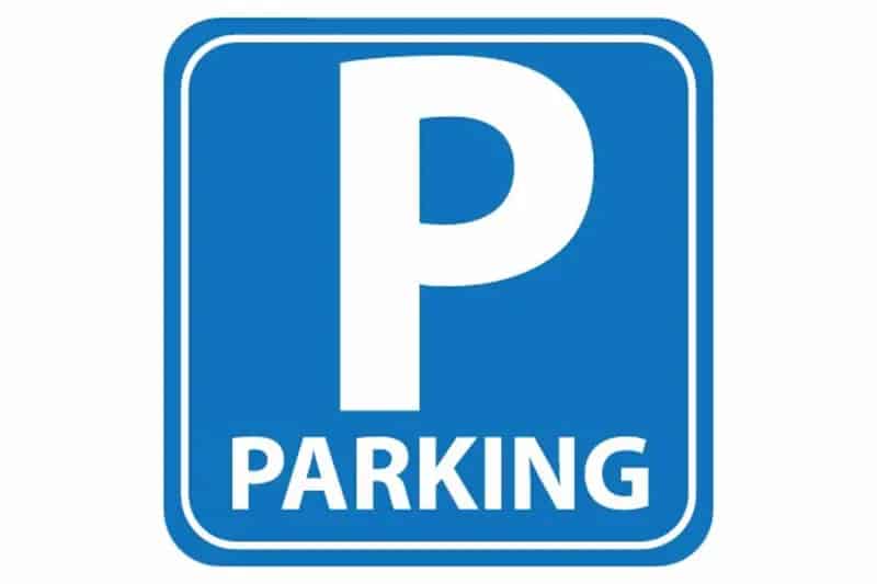 Autostaanplaats te huur gelegen aan de Kapucijnenvoer. 