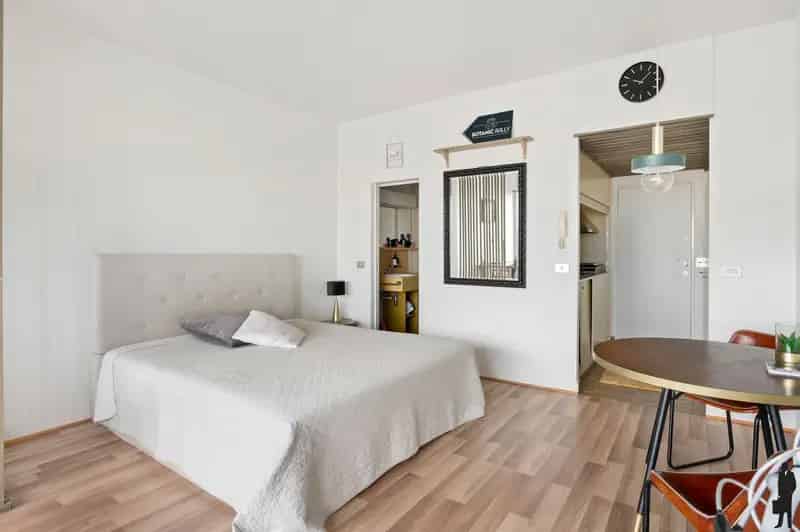 Gerenoveerd studio-appartement op toplocatie.