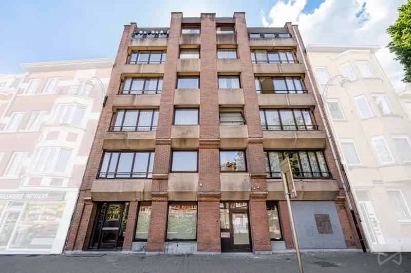 Appartement met twee slaapkamers in Jette