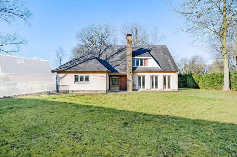 Villa met vijf slaapkamers in Rixensart