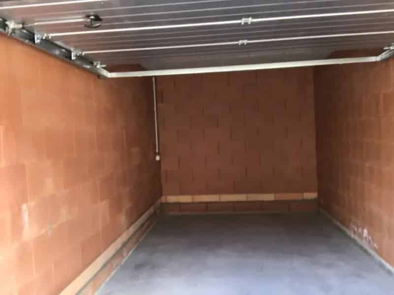 Splinternieuwe garagebox te huur