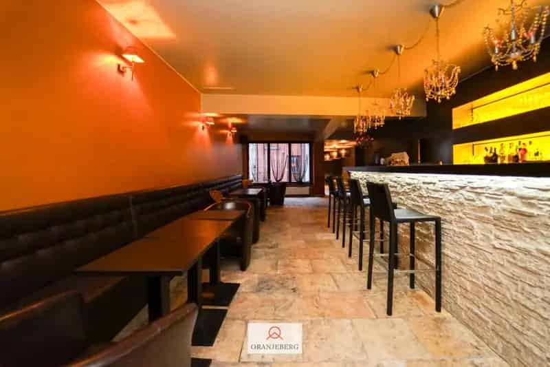 Pop-up Te Huur met Lounge Bar en Koer aan Ottogracht 24