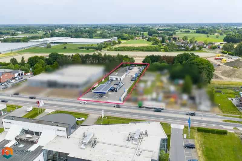 Handelspand op toplocatie met grote visibiliteit en veelzijdige mogelijkheden