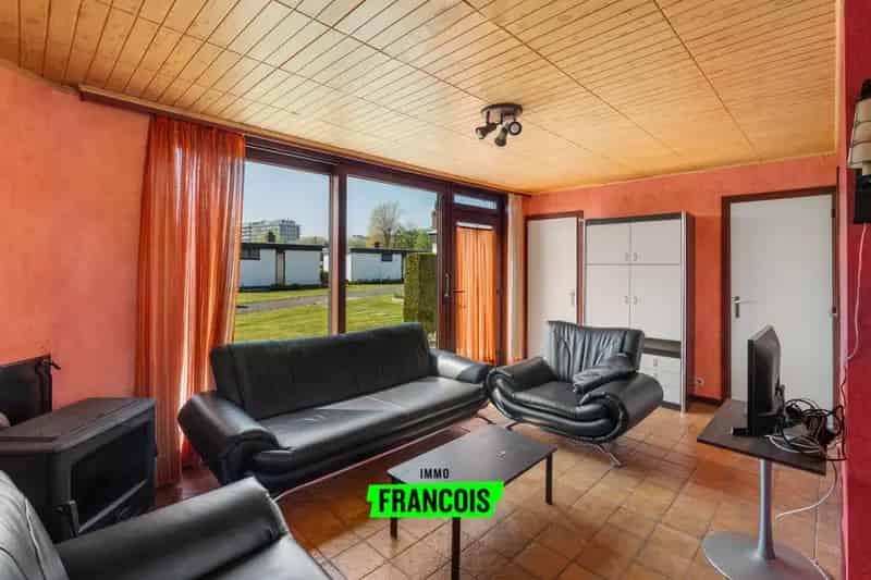 Rustig gelegen te renoveren vakantiewoning+staanplaats met 2 slaapkamers in Jonckershof, Westende