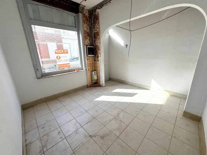 Te renoveren woning met uitweg 2-3 slaapkamers