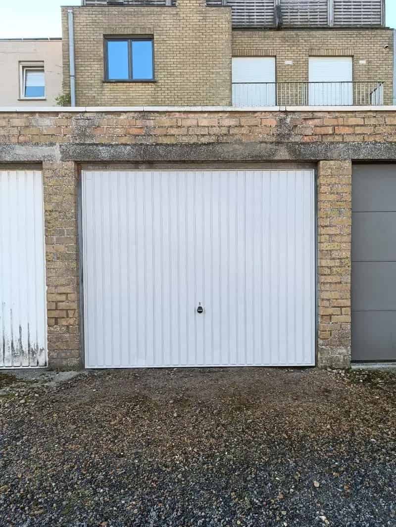 Garagebox vlakbij het centrum van Heist
