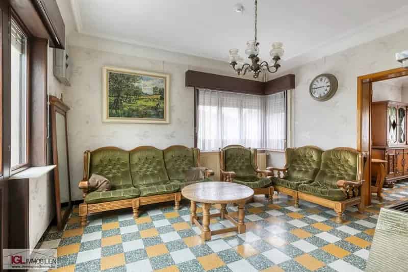 Rustig gelegen driegevelwoning met zonnige tuin & extra uitbreidingsmogelijkheden