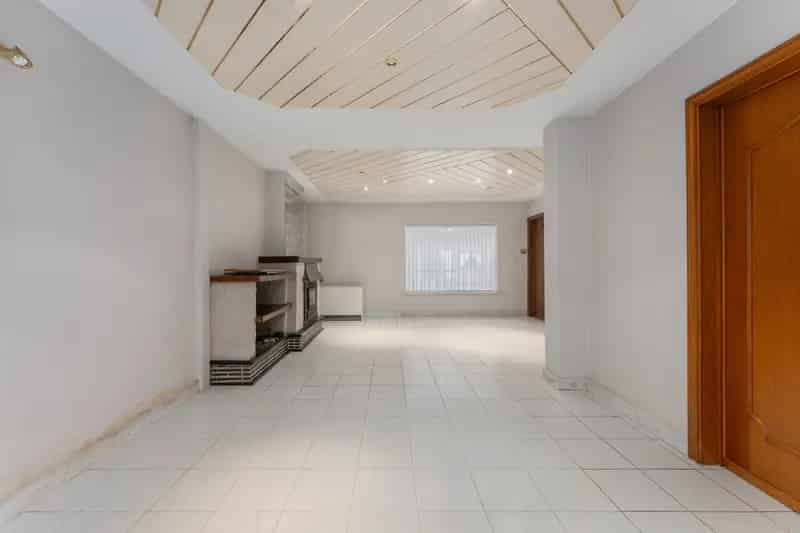 Te renoveren woning aan de rand van Deerlijk met zeer ruime garage op 262m2