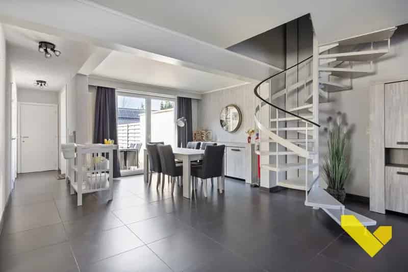 Instapklare Woning Met Zonnepanelen (5080Wp) Te Koop In Mol!