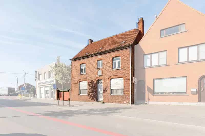 Bebouwd perceel bouwgrond in hartje Handzame