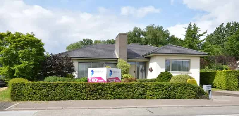 Goed onderhouden statige woning op een perceel van 970m²