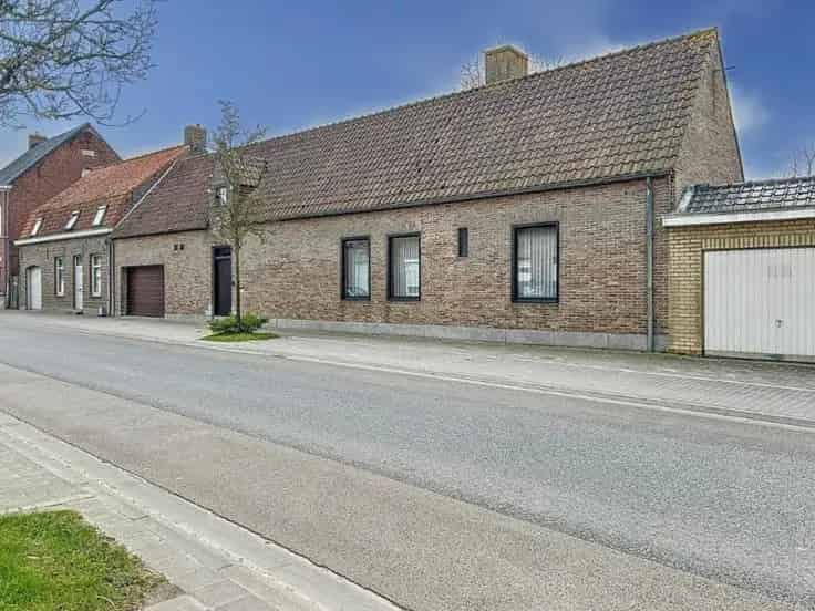 Huis Te Koop: Ruime 3 Slaapkamers, Garage, Zonnige Tuin