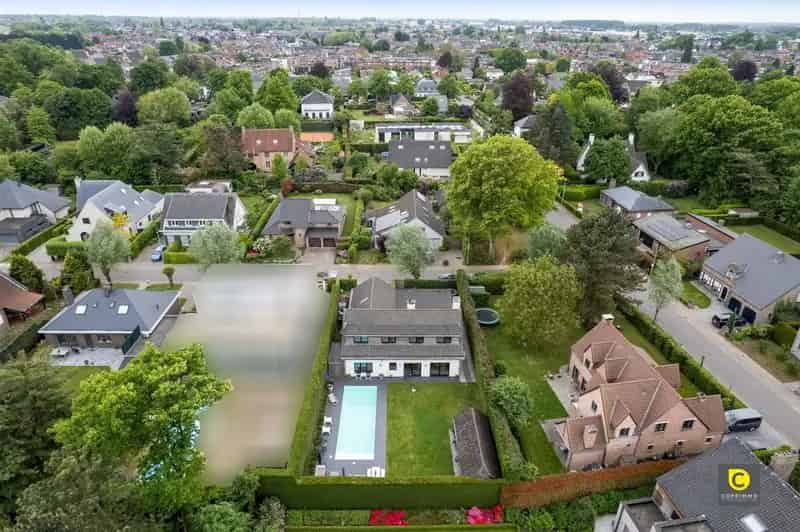 Villa: 5 slk, 2 badk en zwembad