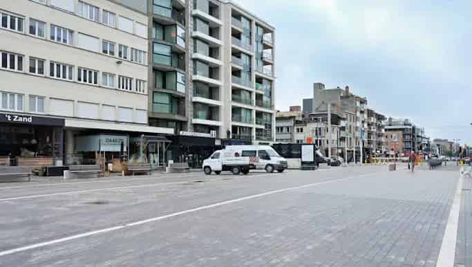 Handelspand te huur in Astridplein 4, Oostduinkerke - Dewaele