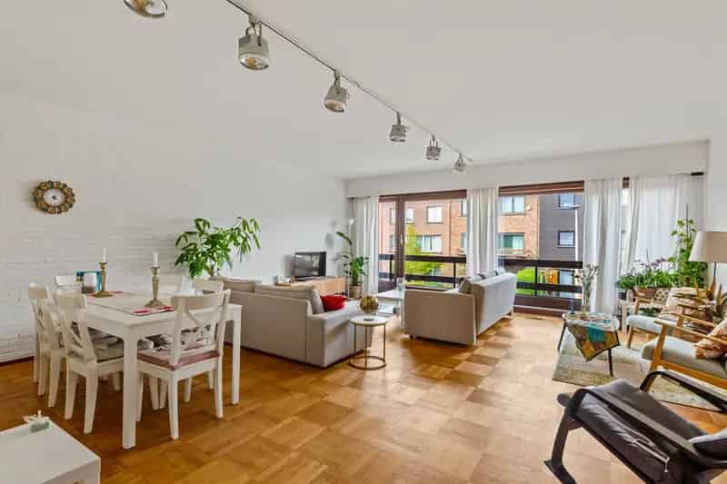 Instapklare woning met 3 slpk's, garage en zuidtuin