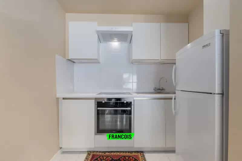 Instapklaar éénslaapkamer appartement met terras en tal van vernieuwingen (2024)