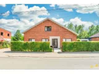Villa te koop - Strépy-Bracquegnies VBC95277


In optie