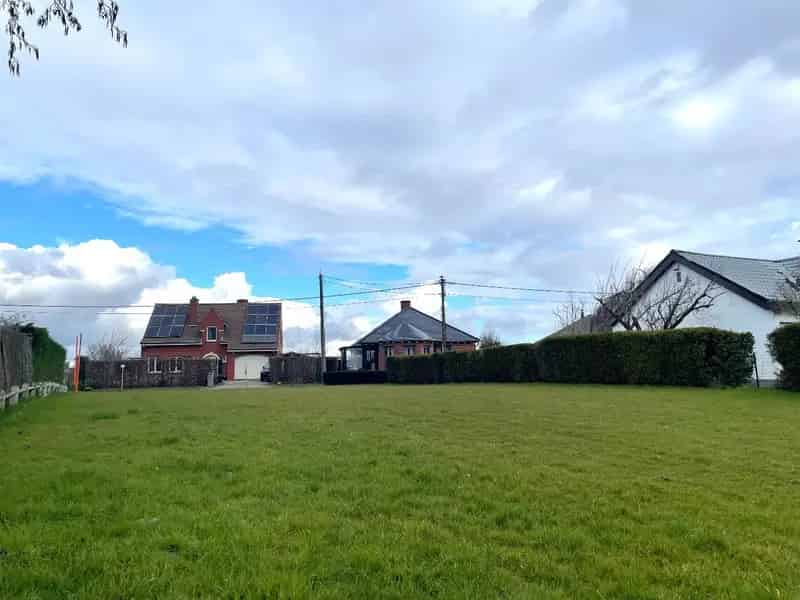 Prachtig perceel op 747 m² met een ideale zuidgerichte oriëntatie!