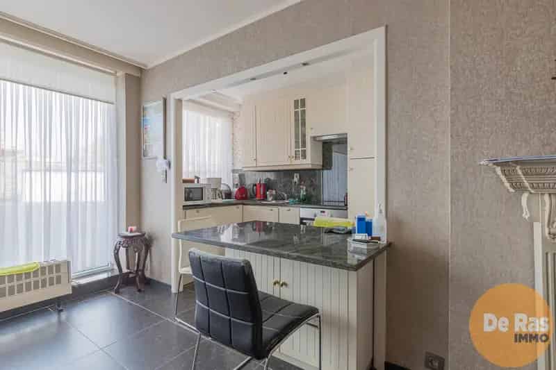 WETTEREN- Instapklaar appartement met 2 kamers nabij station