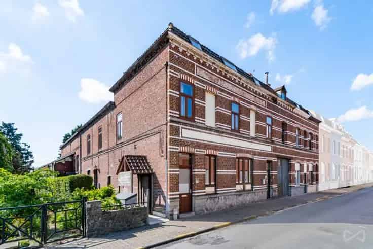 Duplex 3 Slaapkamers Doornik Te Renoveren