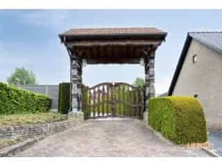 Huis te koop Zottegem - Ruime Eigendom met Atelier en Bijgebouw